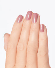 Nail Lacquer Suzi Calls the Paparazzi